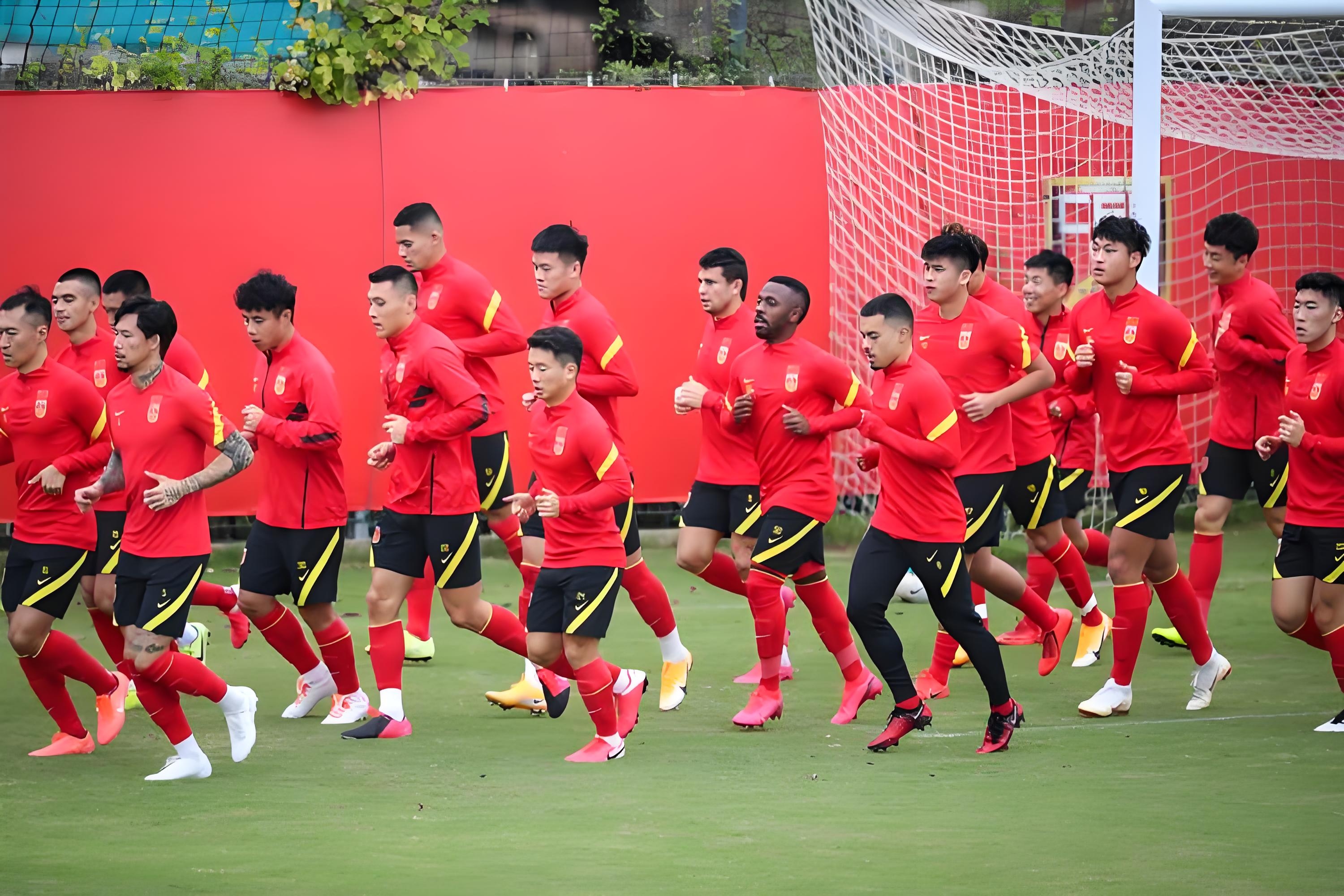 关于顶级球队在国内联赛中独领风骚的信息