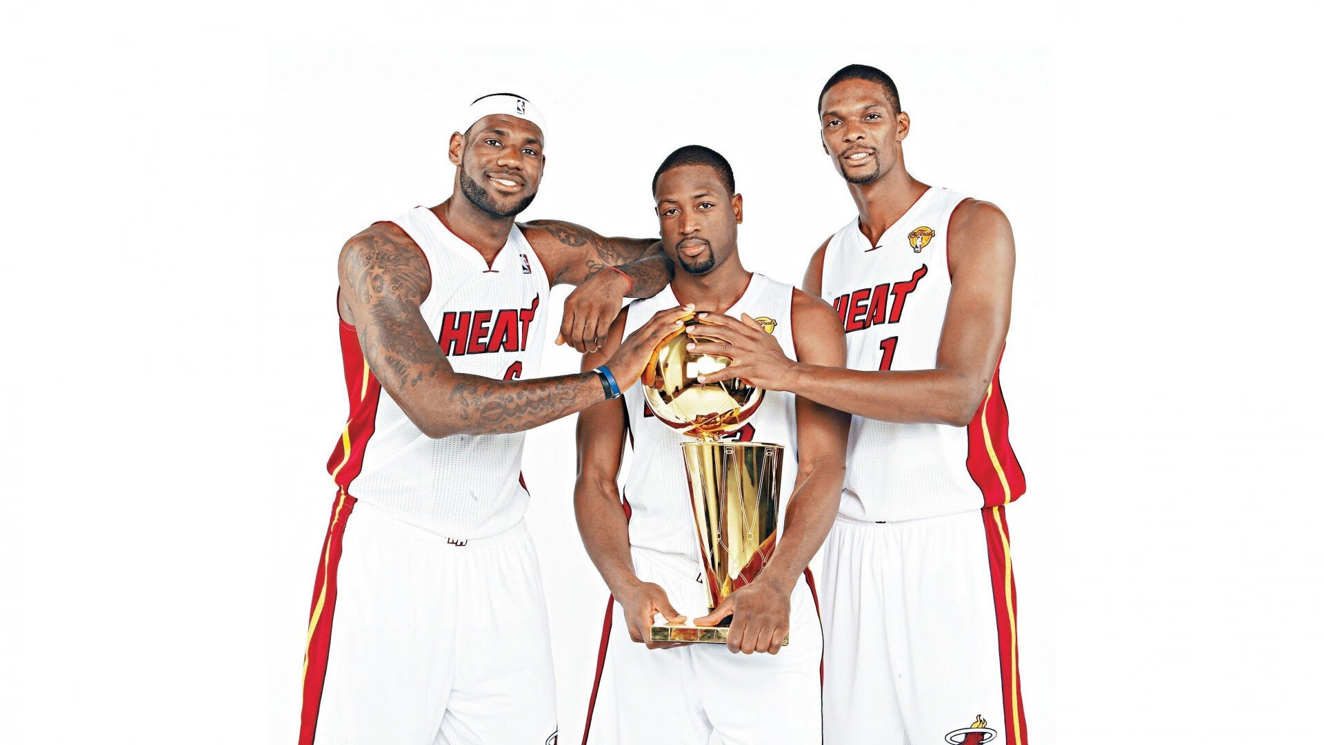 孤胆英雄与王朝试金石，郭艾伦独舞之夜诠释险胜真谛